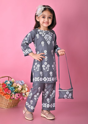 hallokidzz Girls Festive & Party, Formal, Casual, Wedding Kurta and Pyjama Set(Grey Pack of 1)