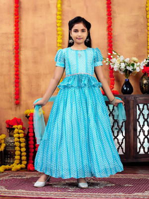 Aarika Girls Lehenga Choli Ethnic Wear Chevron/Zig Zag Lehenga, Choli and Dupatta Set(Blue, Pack of 1)