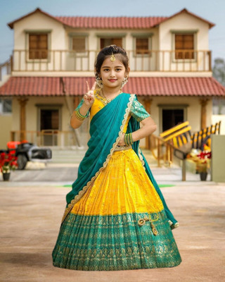 Sashay Boutique Girls Lehenga Choli Ethnic Wear Solid Lehenga Choli(Yellow, Pack of 1)