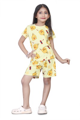 SHETAL Kids Nightwear Girls Striped Cotton Blend(Yellow Pack of 1)