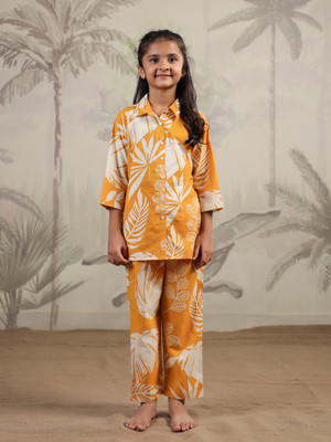 Sanskrutihomes Girls Self Design Yellow Night Suit Set