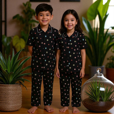 Alaap Kids Nightwear Baby Boys & Baby Girls Printed Polycotton(Black Pack of 2)