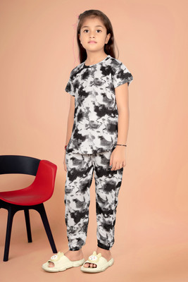Amreliya Enterprise Kids Nightwear Girls Printed Cotton(Multicolor Pack of 1)
