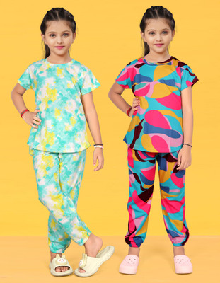 NIDHICREAION Kids Nightwear Baby Boys & Baby Girls Solid Cotton Blend(Multicolor Pack of 2)