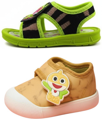 FEETPER Boys & Girls Slip-on Sports Sandals(Green , 3-3.5 year)