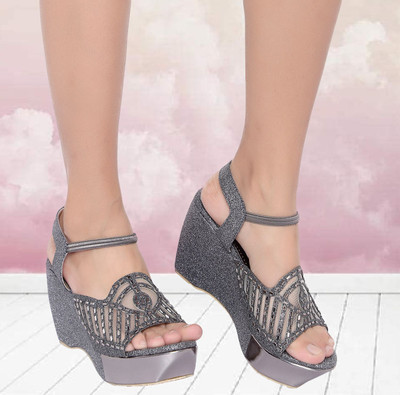 action Girls Slip-on Heels(Grey , 13 - 14 Years)