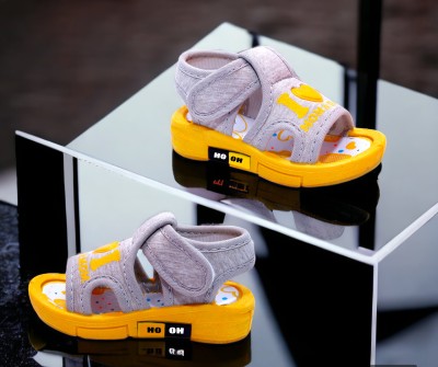 HOOH - Now comfort in fashion Boys & Girls Velcro Flats(Yellow)