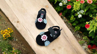 SHOESTICHE Angry Birds Boys & Girls Slip-on T-bar Sandals(Black , NA)