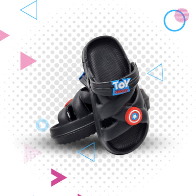 plushwalk Captain America Boys & Girls Slip-on Clogs(Black , 4.5 to 5.0 Years)