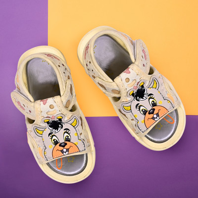 rotation Boys & Girls Velcro Sports Sandals(Yellow , 18-24 MONTHS)