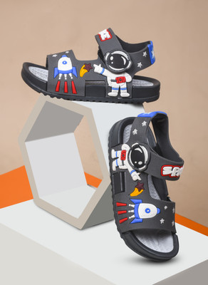 KINGSANDQUEENS Boys & Girls Velcro Sports Sandals(Multicolor , 2.5-3 Years)