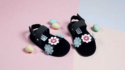 SHOESTICHE Girls Velcro Strappy Sandals(Black , 1 .5 year kids)