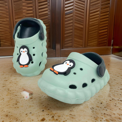 FASMANIA Boys & Girls Sling Back Clogs(Multicolor , 3-3.5 YEARS)