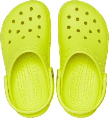 CROCS Boys & Girls Slip-on Clogs(Green , 6 years)