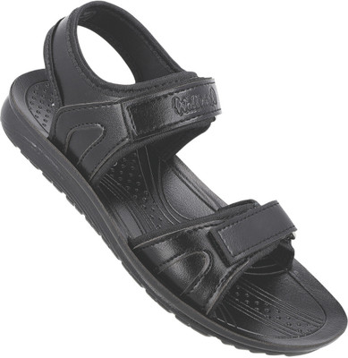 WALKAROO Angry Birds Boys Slip-on Flats(Black ,)