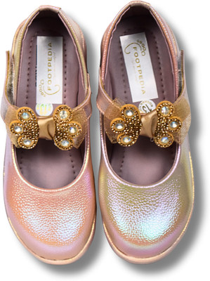 footpedia Girls Slip-on Heels(Gold , 2-3 Years)