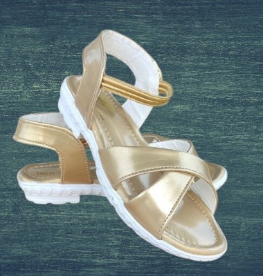 NEWLATESTGOODLOOKING & PERFECTFEELING WITH DEVICE Girls Slip-on Toe Ring Sandals(Gold , 5.5-6 year)