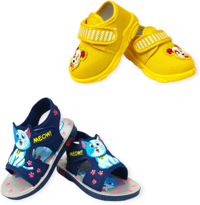 Coolz Boys & Girls Velcro Clogs(Multicolor , 2.5-3 Years)