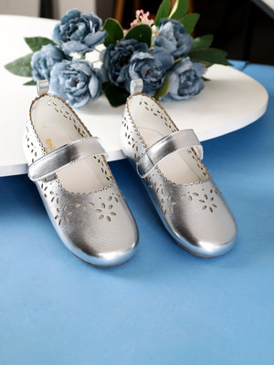 Amica Slexia Girls Velcro Mary Janes(Silver , 5.5-6 Year)
