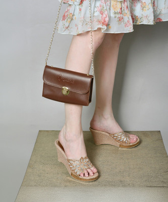 action Girls Slip-on Wedges(Gold , 12 - 13 Years)