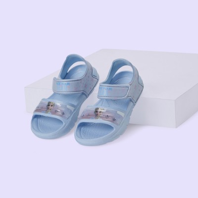 Pantaloons Junior Girls Velcro Clogs(Blue , 16 Years and Above)