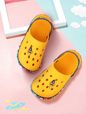 Aqualite Boys Slip-on Clogs(Yellow , 4 - 5 Years)