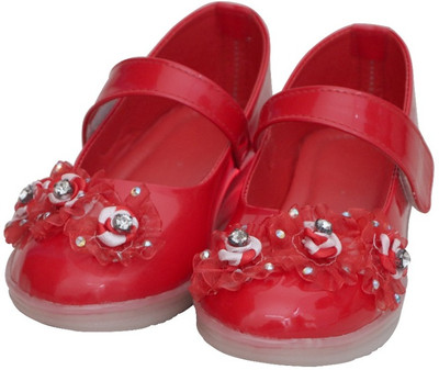 Ideal COLLECTION Girls Velcro Flats(Red ,)