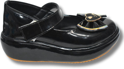 footpedia Girls Velcro Heels(Black , 5-5.5 YEARS)