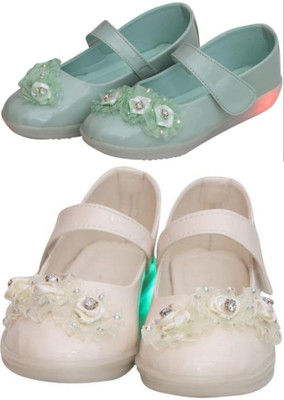 New Collection Girls Velcro Flats(Multicolor , 5.5-6 Years)