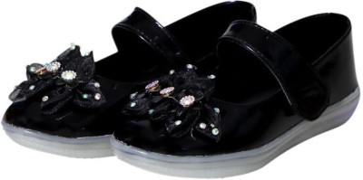 Ideal COLLECTION Girls Velcro Flats(Black , 3.5 Years)