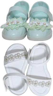 New Collection Girls Velcro Flats(Black , 3-3.5Years)