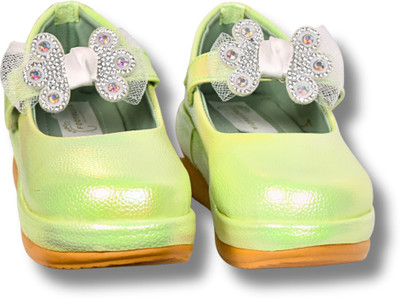 footpedia Girls Slip-on Heels(Gold , 7-8 Years)