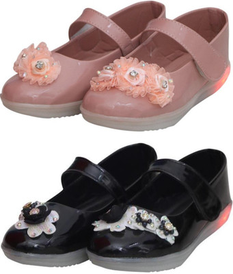 New Collection Girls Velcro Flats(Multicolor , 5.5-6 Years)