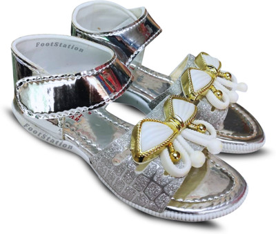 TrendStation Girls Velcro Strappy Sandals(Silver , 6-6.5 Years)