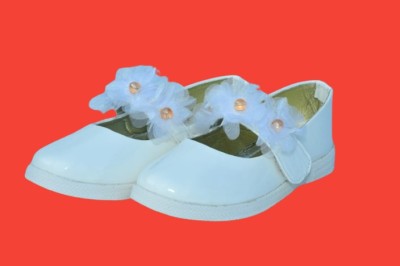 peakplay Girls Velcro Flats(White , 9 - 10 Years)