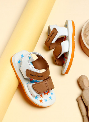 TOMSY CHOICE Boys & Girls Velcro Flats(White , 2.5-3 Years)