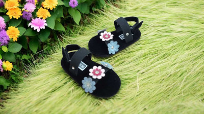 SHOESTICHE Angry Birds Girls Velcro Strappy Sandals(Black , 12-15 month kids)