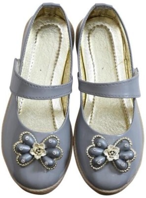 peakplay Daisy Girls Slip-on Flats(Grey , 5 - 6 Years)