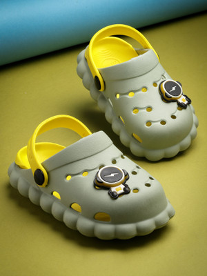 asian Boys & Girls Slip-on Clogs(Yellow , 6 -7 Year)