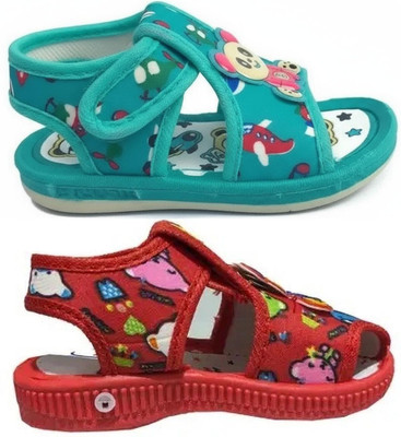 FEETPER Boys & Girls Slip-on Sports Sandals(Blue , 6-7 Years)