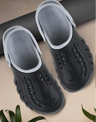 GENIAL Boys Slip-on Clogs(Black , 4-5 Years)