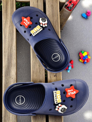 TRV Boys & Girls Slip-on Clogs(Blue , 7.5-8 YEARS)