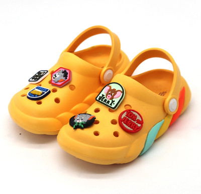 Svaar Tom & Jerry Boys & Girls Slip-on Clogs(Yellow , 7 - 8 Years)