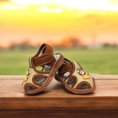 Coolz Boys & Girls Velcro Clogs(Brown , 18-21 Months)