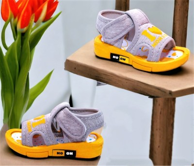 HOOH - Now comfort in fashion Boys & Girls Velcro Sports Sandals(Yellow , 0-3 Months)