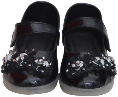 Ideal COLLECTION Girls Slip-on Flats(Black ,)
