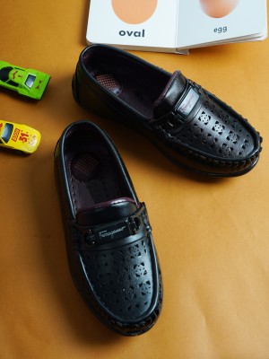 Style Shoes Boys Slip on Loafers(Black)