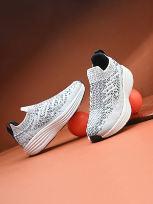 OFF LIMITS Boys Slip on Walking Shoes(White, 7-8Y)