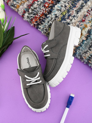 Steprite Boys & Girls Velcro Sneakers(Grey, 2.5-3 Y)