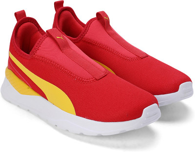 PUMA Boys & Girls Slip on Walking Shoes(Red, 10-11 Years)